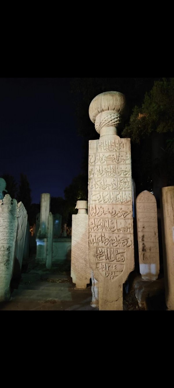 TÜRKİYE’NİN TAŞLARA KAZINMIŞ HAFIZASI KAYIT ALTINA ALINIYOR! 18 İLDE YAKLAŞIK 7 BİN MEZAR TAŞI VE KİTABE BELGELENDİ